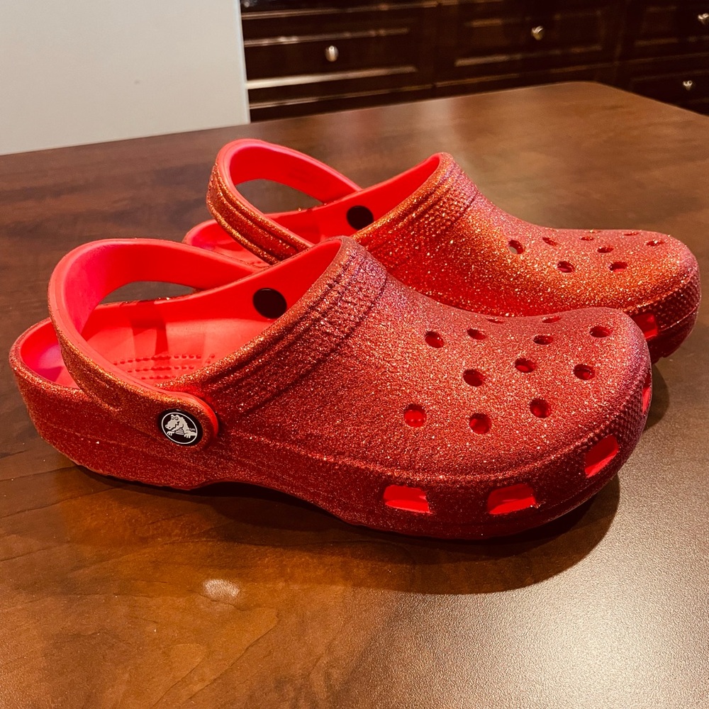 Crocs Classic Glitter Clog - new never worn